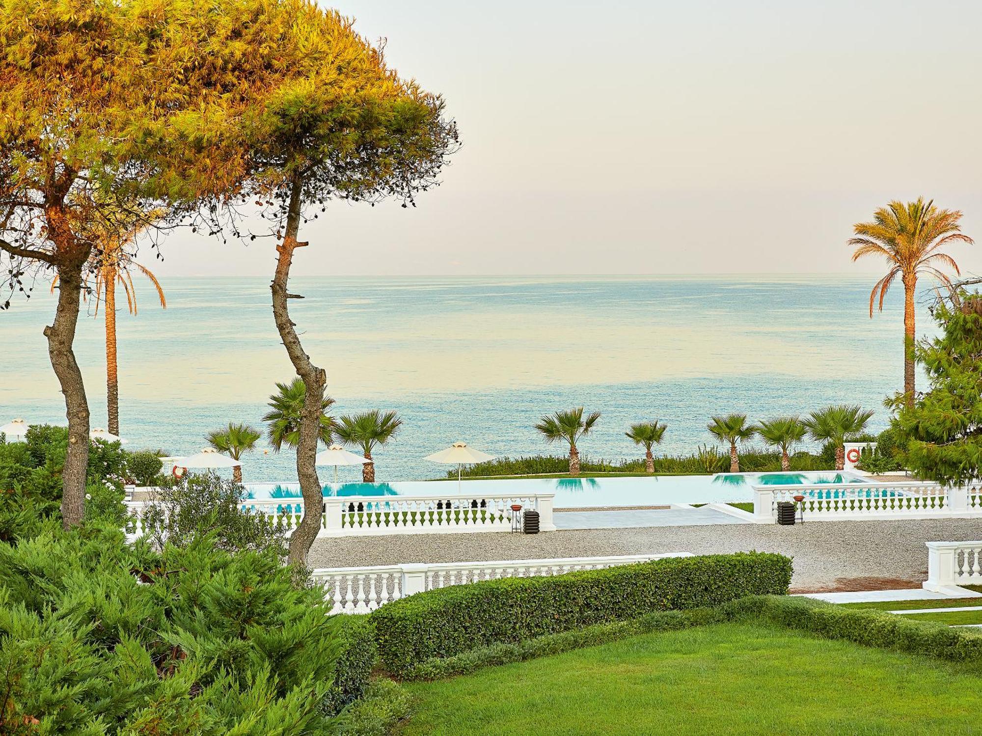 Mandola Rosa At Riviera Olympia, A Grecotel Resort To Live Лутра-Киллинис Экстерьер фото